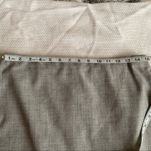 BANANA REPUBLIC Light Grey Pencil Skirt - Picture 3 of 3